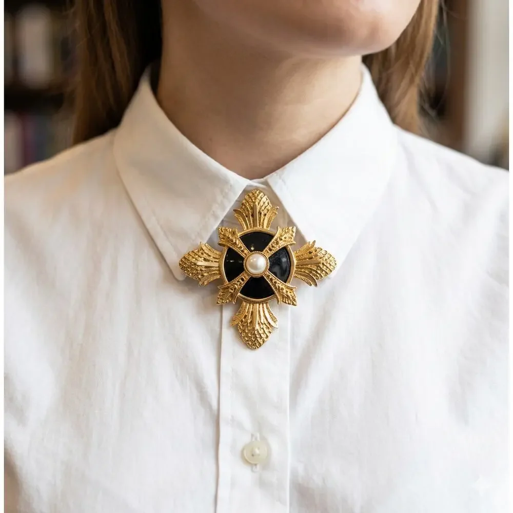 Maltese Cross Brooch Gold Tone Black Gothic Vampirecore Dark Academia Dramatic